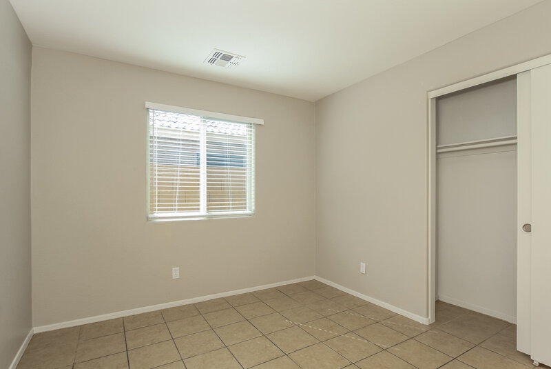 3,140/Mo, 1639 W Hidalgo Ave Phoenix, AZ 85041 Bedroom View 4