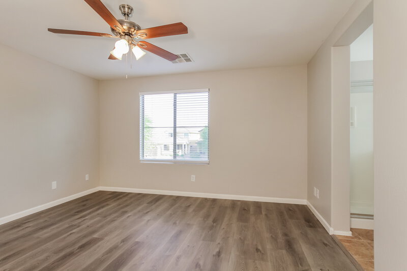 1,990/Mo, 17716 N 114th Ln Surprise, AZ 85378 Main Bedroom View
