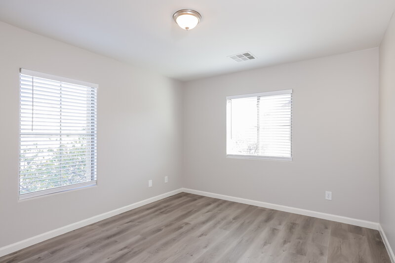 2,250/Mo, 17716 N 114th Ln Surprise, AZ 85378 Bedroom View 2
