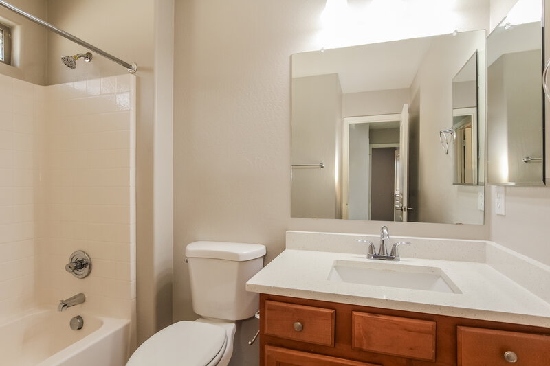 1,990/Mo, 17716 N 114th Ln Surprise, AZ 85378 Bathroom View