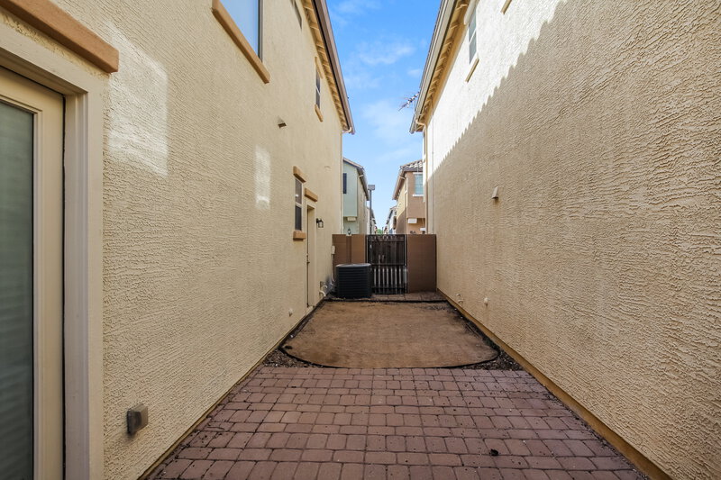 1,990/Mo, 17716 N 114th Ln Surprise, AZ 85378 Rear View