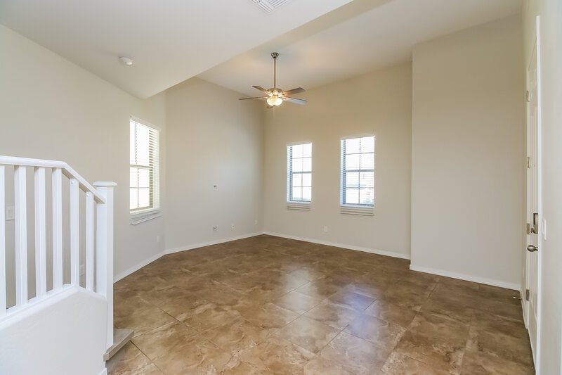 2,330/Mo, 1692 S Desert View Pl Apache Junction, AZ 85120 Living Room View