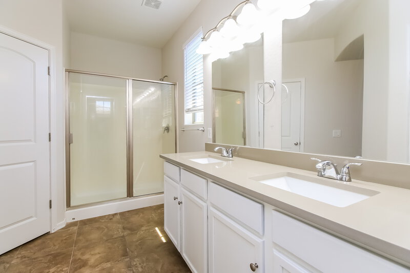 2,330/Mo, 1692 S Desert View Pl Apache Junction, AZ 85120 Main Bathroom View