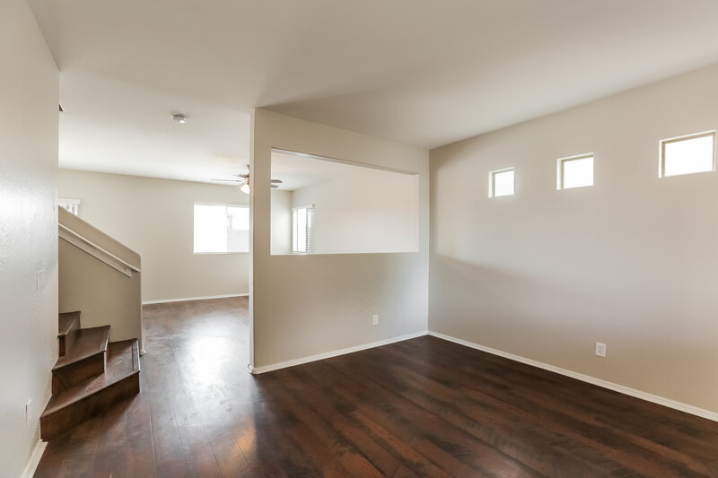 2,120/Mo, 1304 E Dunbar Dr Phoenix, AZ 85042 Misc View 2