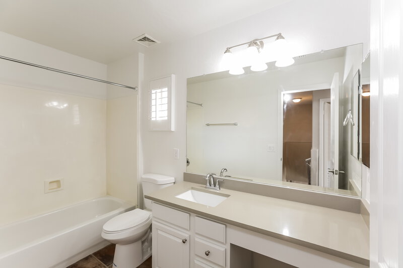 2,120/Mo, 1304 E Dunbar Dr Phoenix, AZ 85042 Misc View 12