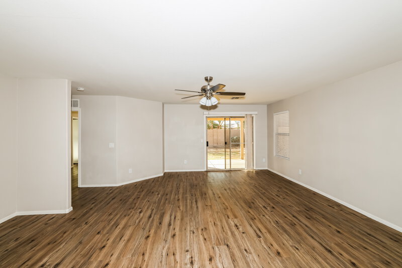 1,965/Mo, 7353 W Elwood St Phoenix, AZ 85043 Living Room View