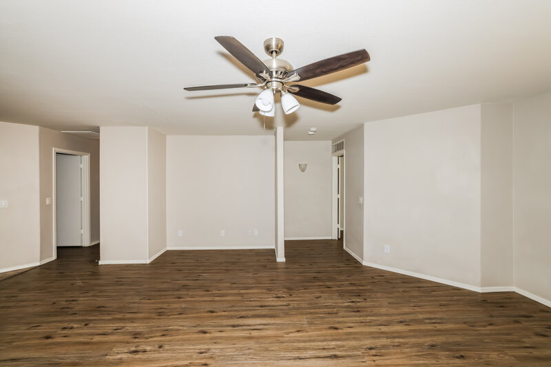 1,965/Mo, 7353 W Elwood St Phoenix, AZ 85043 Living Room View 2