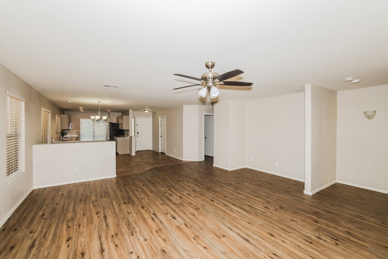 1,965/Mo, 7353 W Elwood St Phoenix, AZ 85043 Living Room View 4