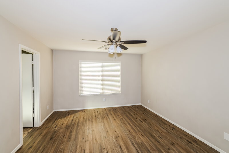 1,965/Mo, 7353 W Elwood St Phoenix, AZ 85043 Main Bedroom View