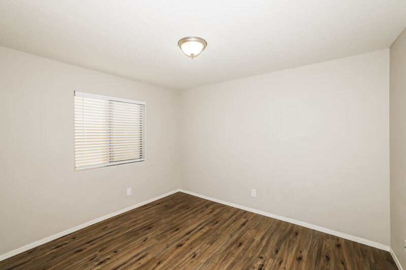 1,965/Mo, 7353 W Elwood St Phoenix, AZ 85043 Bedroom View 3