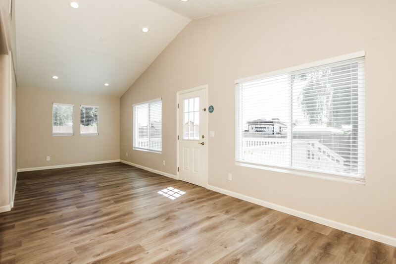 2,390/Mo, 9051 E Princess Dr Mesa, AZ 85207 Living Room View