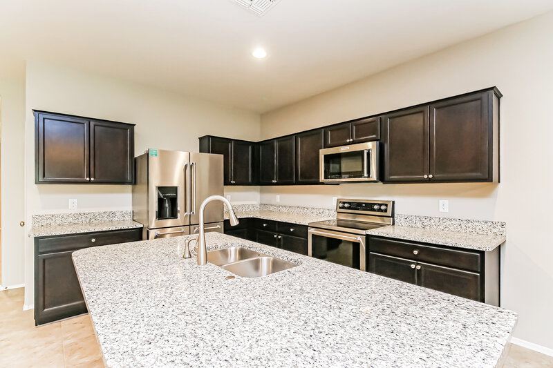 2,055/Mo, 4832 E Rhodium Dr San Tan Valley, AZ 85143 Kitchen View 2