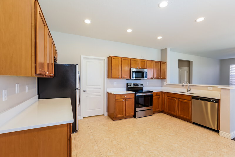 2,590/Mo, 7008 W Alta Vista Rd Laveen, AZ 85339 Kitchen View