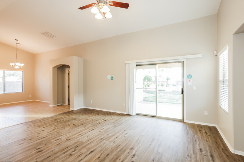 2,190/Mo, 22333 E Via del Rancho Queen Creek, AZ 85142 Living Room View 2