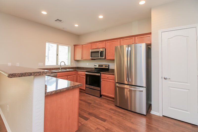2,425/Mo, 899 S Pheasant Dr Gilbert, AZ 85296 Kitchen View