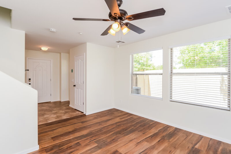 2,350/Mo, 3008 E Megan St Gilbert, AZ 85295 Living Room View