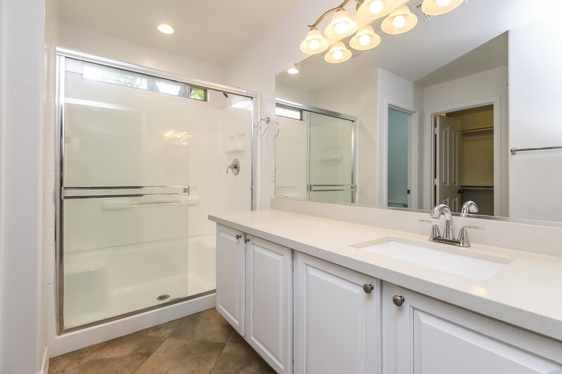 1,985/Mo, 32830 N Sandstone Dr San Tan Valley, AZ 85143 Main Bathroom View