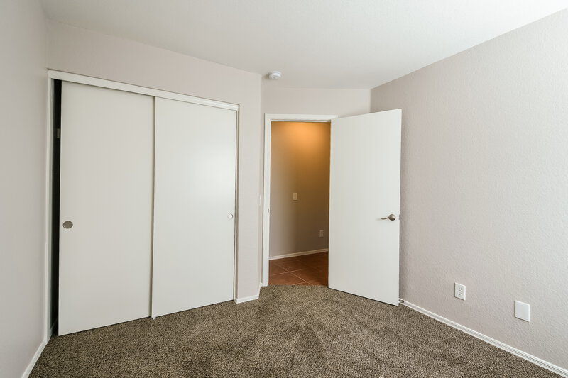 2,175/Mo, 3725 W Cat Balue Dr Glendale, AZ 85308 Bedroom View 2