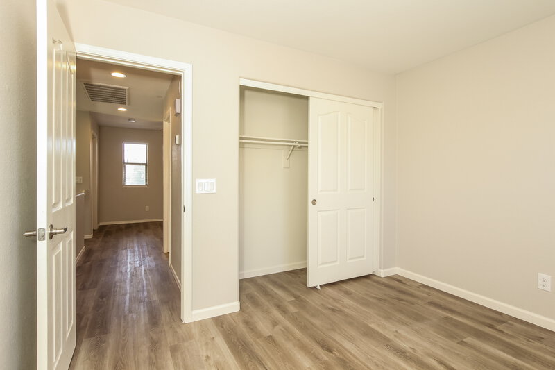 2,305/Mo, 6340 W Branham Ln Laveen, AZ 85339 Bedroom View 2