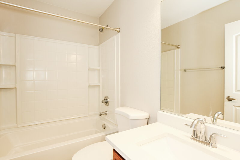 2,305/Mo, 6340 W Branham Ln Laveen, AZ 85339 Bathroom View