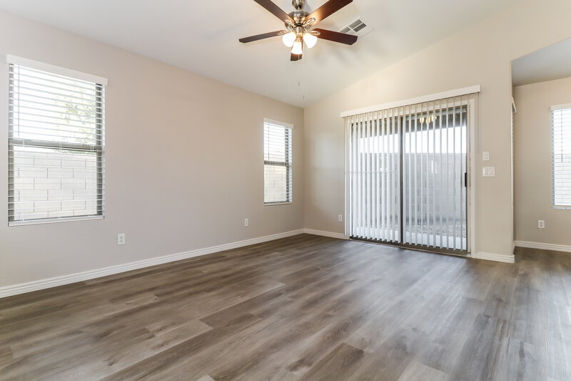 2,230/Mo, 1994 S 172nd Ln Goodyear, AZ 85338 Living Room View