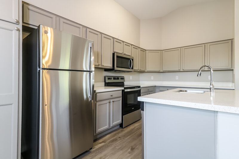 2,230/Mo, 1994 S 172nd Ln Goodyear, AZ 85338 Kitchen View