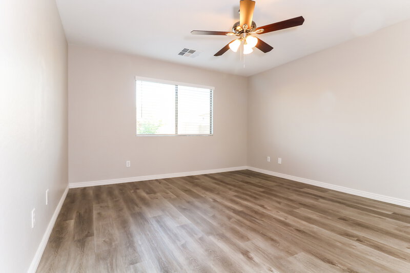 2,230/Mo, 1994 S 172nd Ln Goodyear, AZ 85338 Main Bedroom View 2