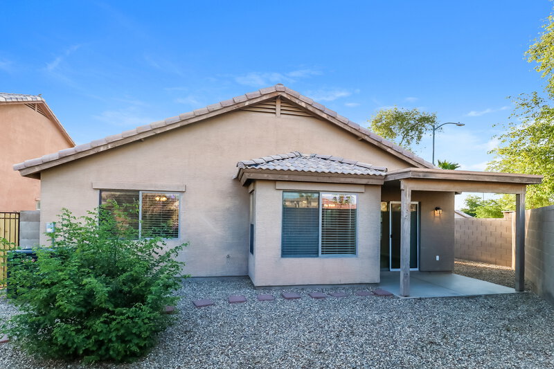 2,230/Mo, 1994 S 172nd Ln Goodyear, AZ 85338 Rear View