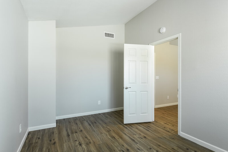2,385/Mo, 2028 W Columbine Dr Phoenix, AZ 85029 Misc View 3