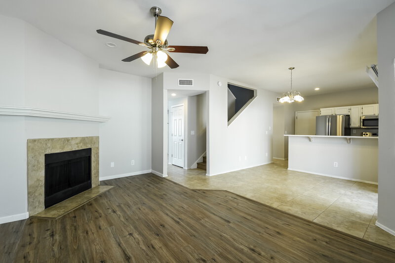 2,385/Mo, 2028 W Columbine Dr Phoenix, AZ 85029 Misc View 6