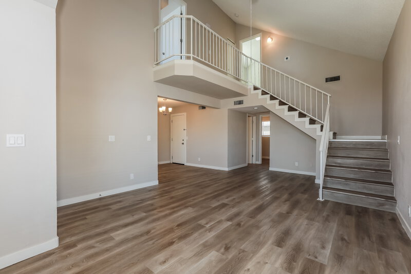2,100/Mo, 235 N 22nd Pl Unit 556 Mesa, AZ 85213 Living Room View 3