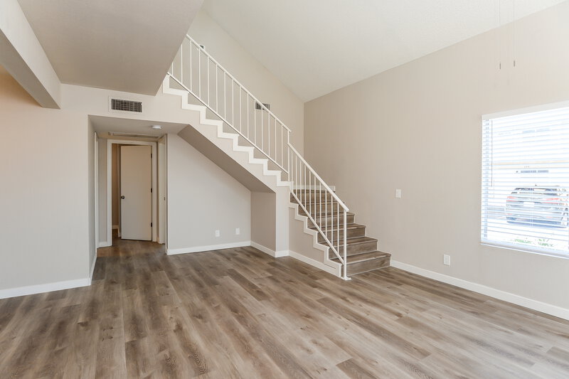 2,270/Mo, 235 N 22nd Pl Unit 556 Mesa, AZ 85213 Living Room View 3