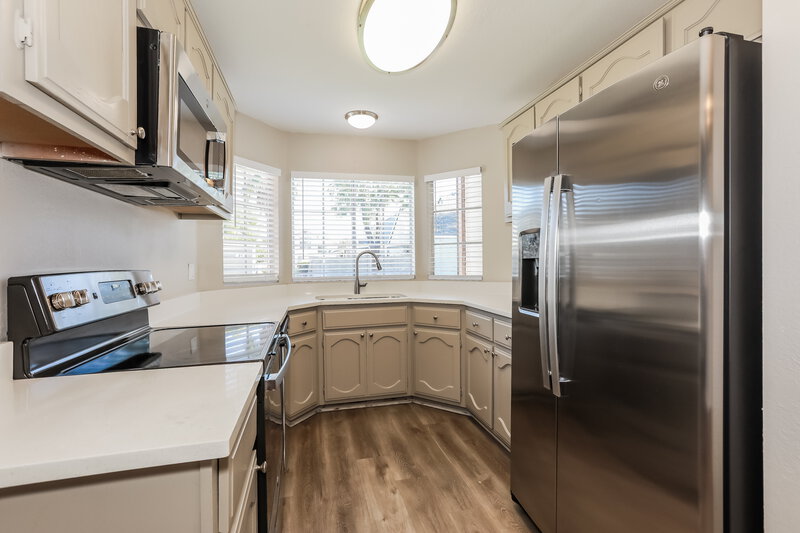2,100/Mo, 235 N 22nd Pl Unit 556 Mesa, AZ 85213 Kitchen View 2