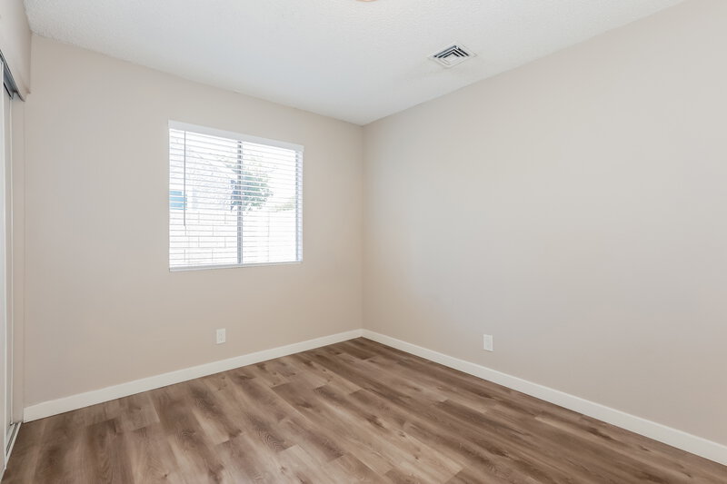 2,100/Mo, 235 N 22nd Pl Unit 556 Mesa, AZ 85213 Bedroom View 2