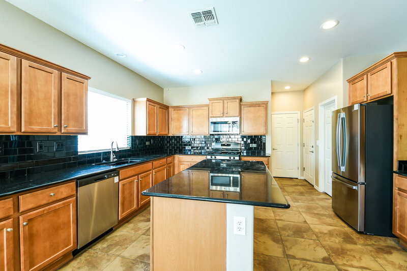 2,110/Mo, 3630 W Turtle Hill Ct Anthem, AZ 85086 Kitchen View