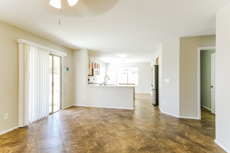 2,620/Mo, 2437 W Running Deer Trl Phoenix, AZ 85085 Living Room View