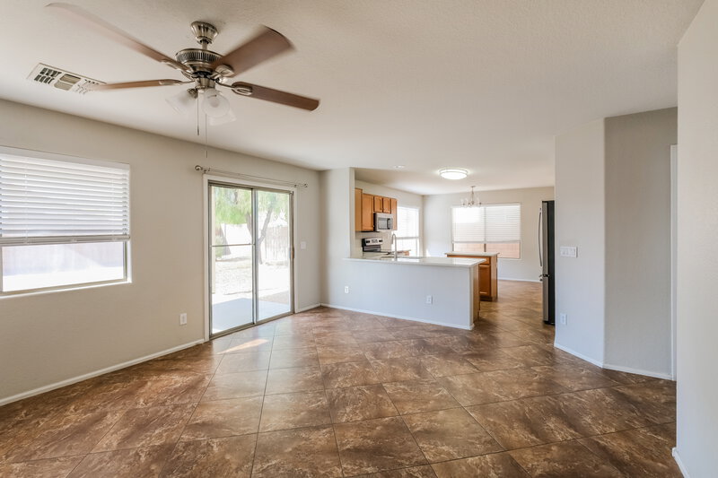 2,700/Mo, 2437 W Running Deer Trl Phoenix, AZ 85085 Living Room View