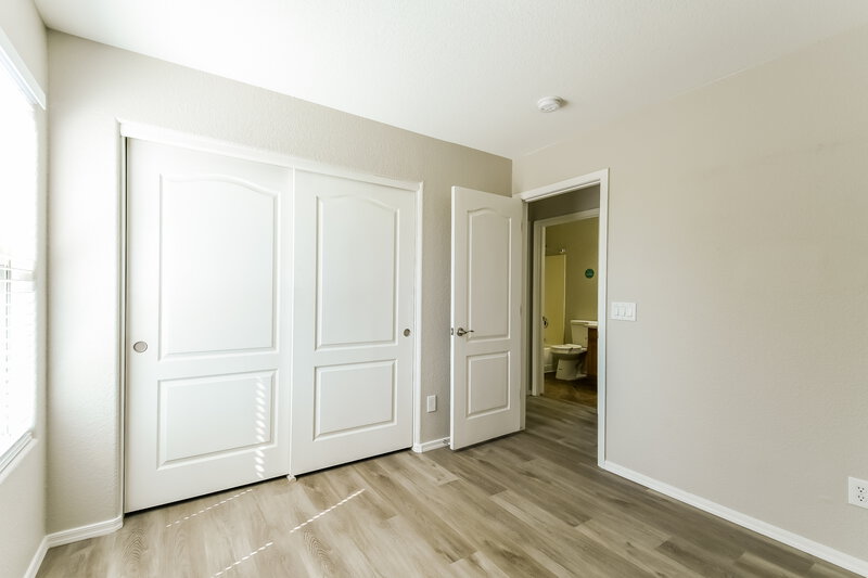 2,620/Mo, 2437 W Running Deer Trl Phoenix, AZ 85085 Bedroom View 2