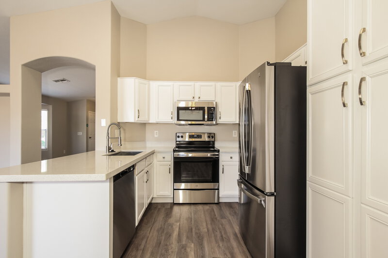 2,720/Mo, 1652 N Serina Mesa, AZ 85205 Kitchen View 2