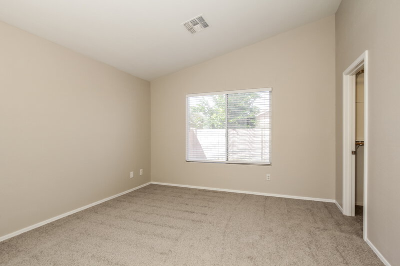 2,720/Mo, 1652 N Serina Mesa, AZ 85205 Main Bedroom View