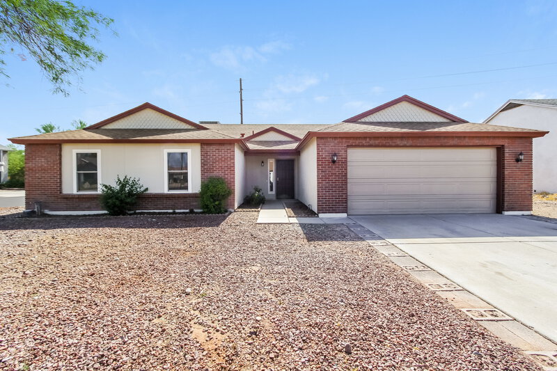 2,180/Mo, 6702 N 82nd Dr Glendale, AZ 85303 External View