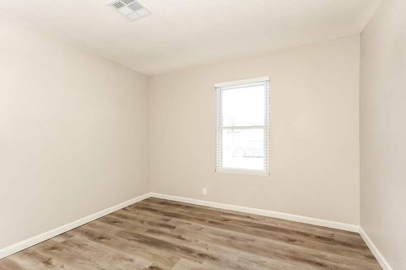 2,180/Mo, 6702 N 82nd Dr Glendale, AZ 85303 Bedroom View 2