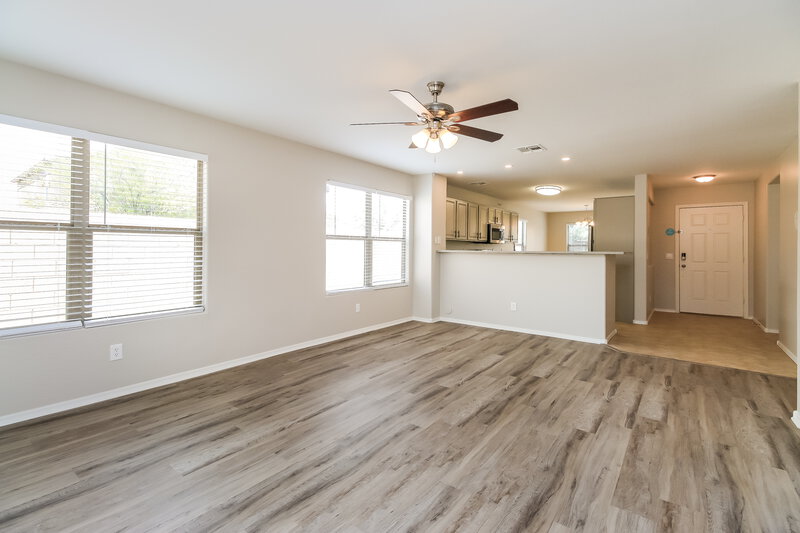1,765/Mo, 185 W Hayden Park Rd San Tan Valley, AZ 85143 Living Room View 2