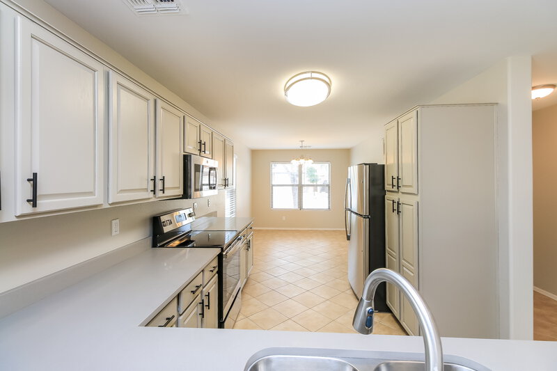 1,765/Mo, 185 W Hayden Park Rd San Tan Valley, AZ 85143 Kitchen View