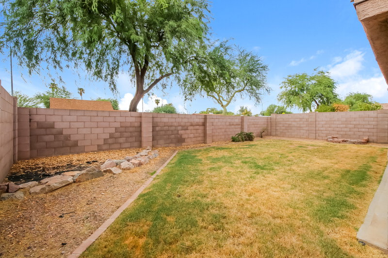 2,320/Mo, 869 E Laredo St Chandler, AZ 85225 Backyard View