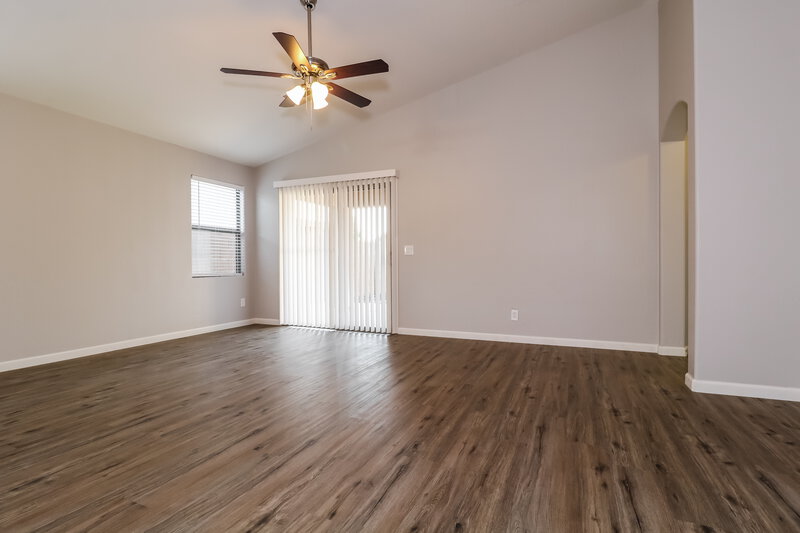 1,920/Mo, 16871 W Portland St Goodyear, AZ 85338 Living Room View