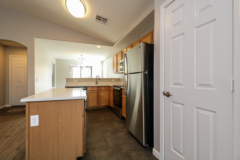 1,920/Mo, 16871 W Portland St Goodyear, AZ 85338 Kitchen View 2