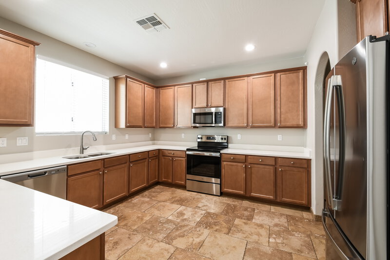 2,185/Mo, 12533 W Via Dona Rd Peoria, AZ 85383 Kitchen View
