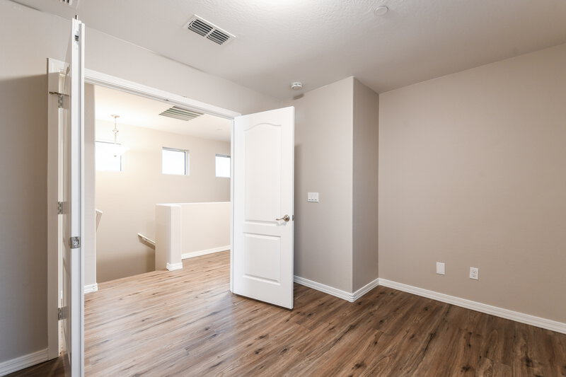 2,185/Mo, 12533 W Via Dona Rd Peoria, AZ 85383 Office View