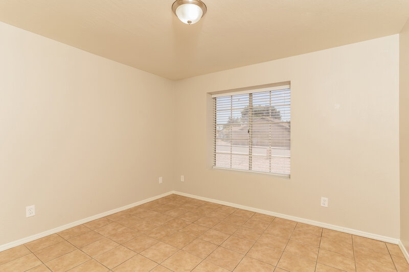 2,220/Mo, 7580 W San Miguel Ave Glendale, AZ 85303 Misc View 10
